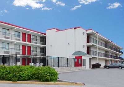Days Inn & Suites By Wyndham Indianapolis Airport East Dış mekan fotoğraf